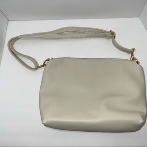 Malibu Skye woman’s crème colored shoulder bag